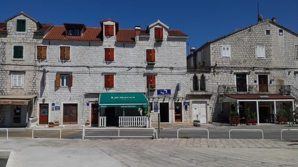 Apartments Riva Trogir Exterior photo