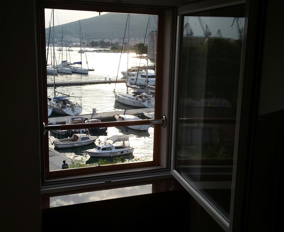 Apartments Riva Trogir Exterior photo
