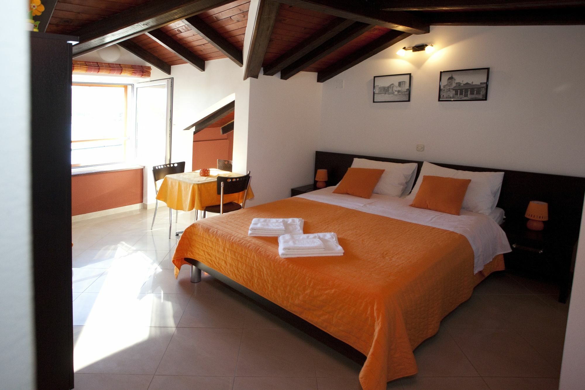 Apartments Riva Trogir Exterior photo